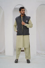 Jet Black Diamond Quilted Puffer Jacket - Sleevles